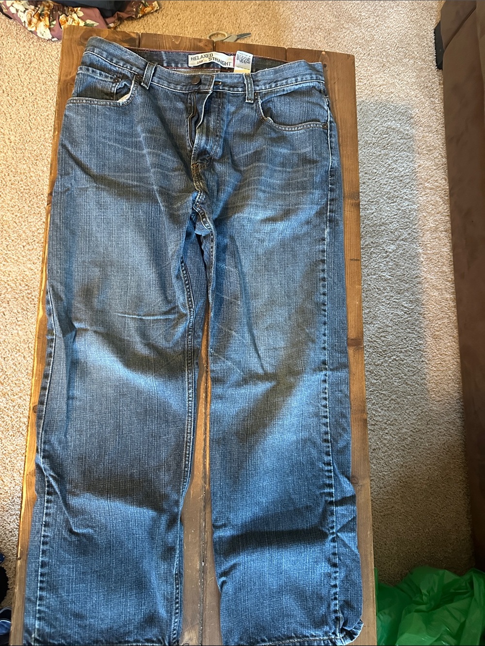 Levi's Relaxed Fit Men's Jeans in Blue Wash
